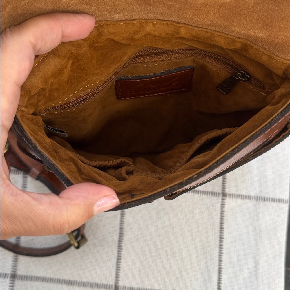 Patricia Nash Brown 100% Leather Crossbody Bag Flap Saddle Purse. EUC - Picture 6 of 11